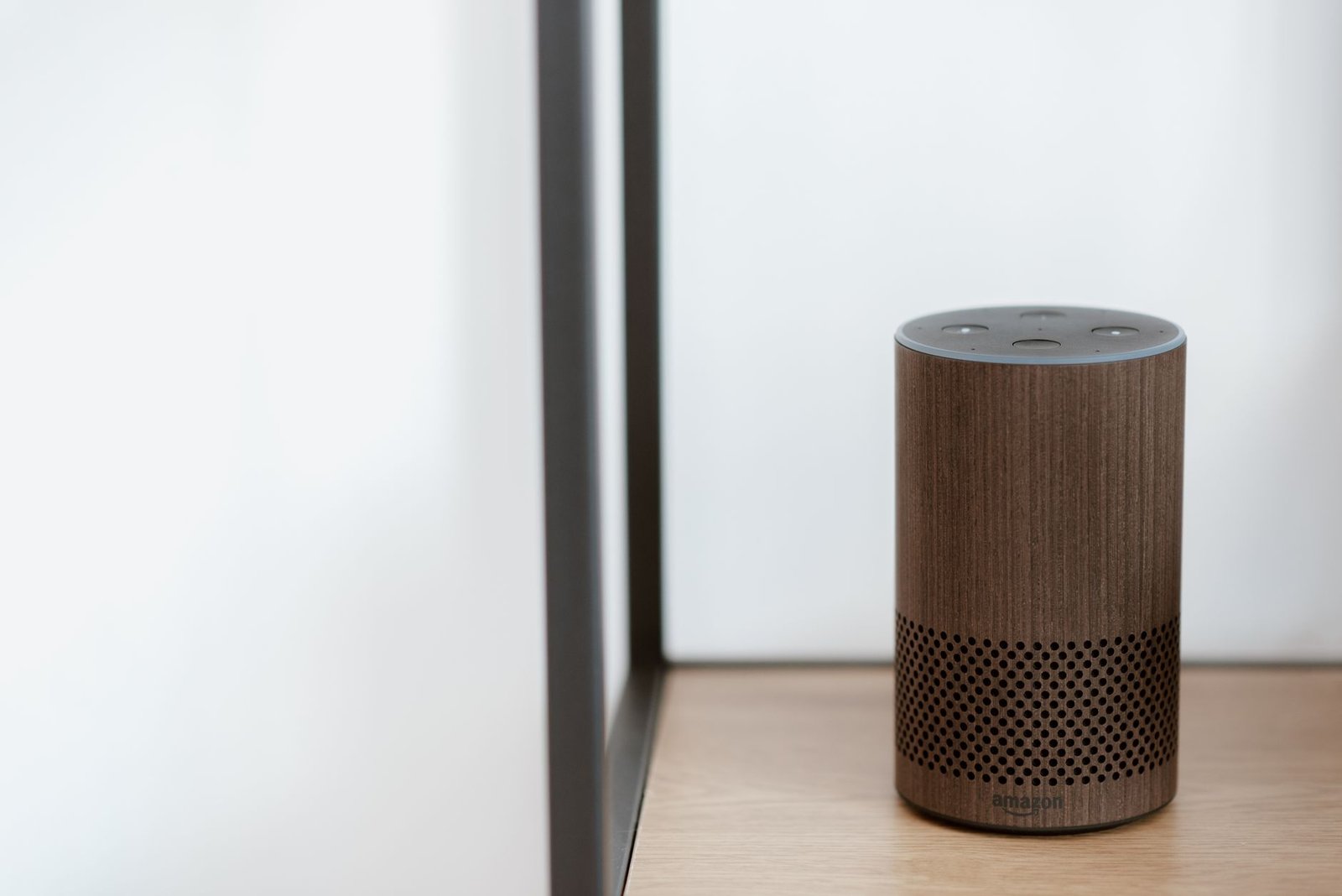 OpenAI quiere su propio Alexa, pero con esteroides. Su primer disposit