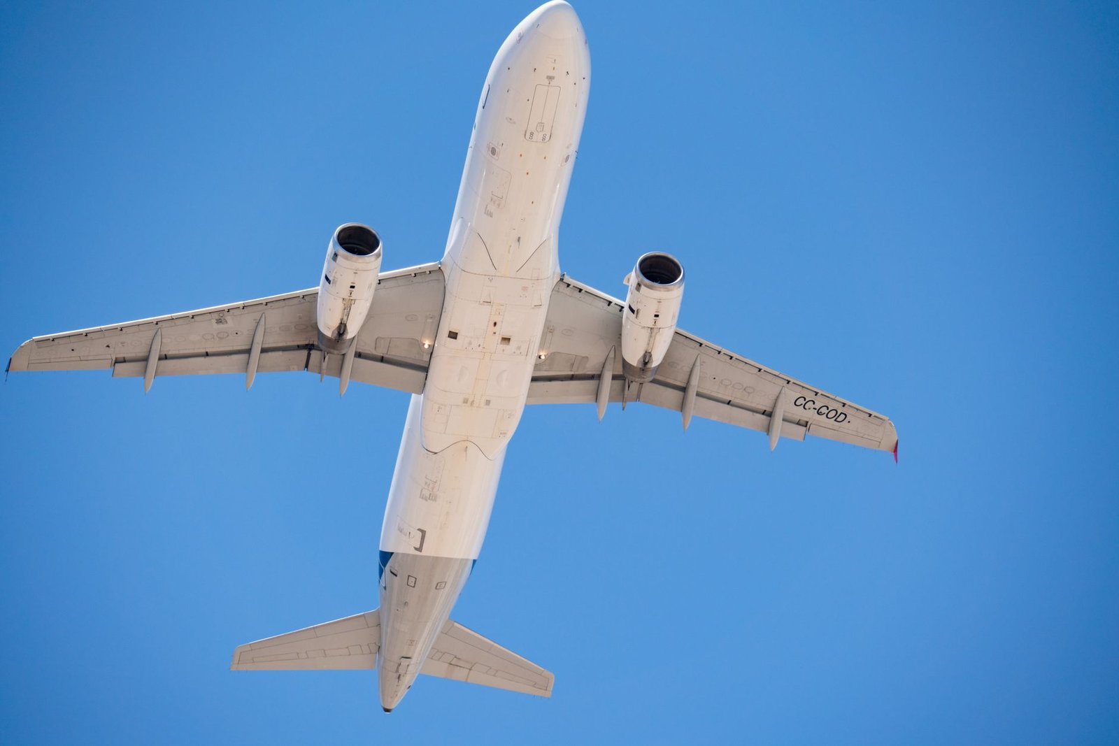 Vuelo 901: las incógnitas que rodean el caso del avión derribado por u