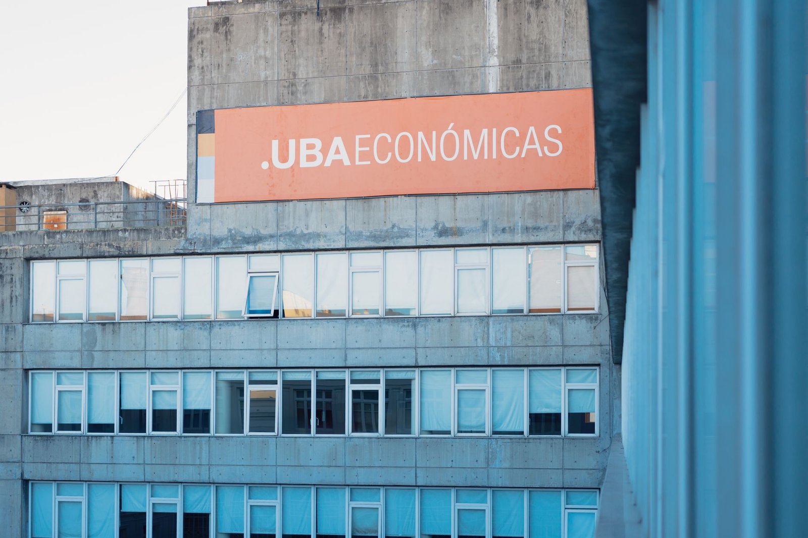 Universidades de Colombia exigen respetar Constitución tras Petro