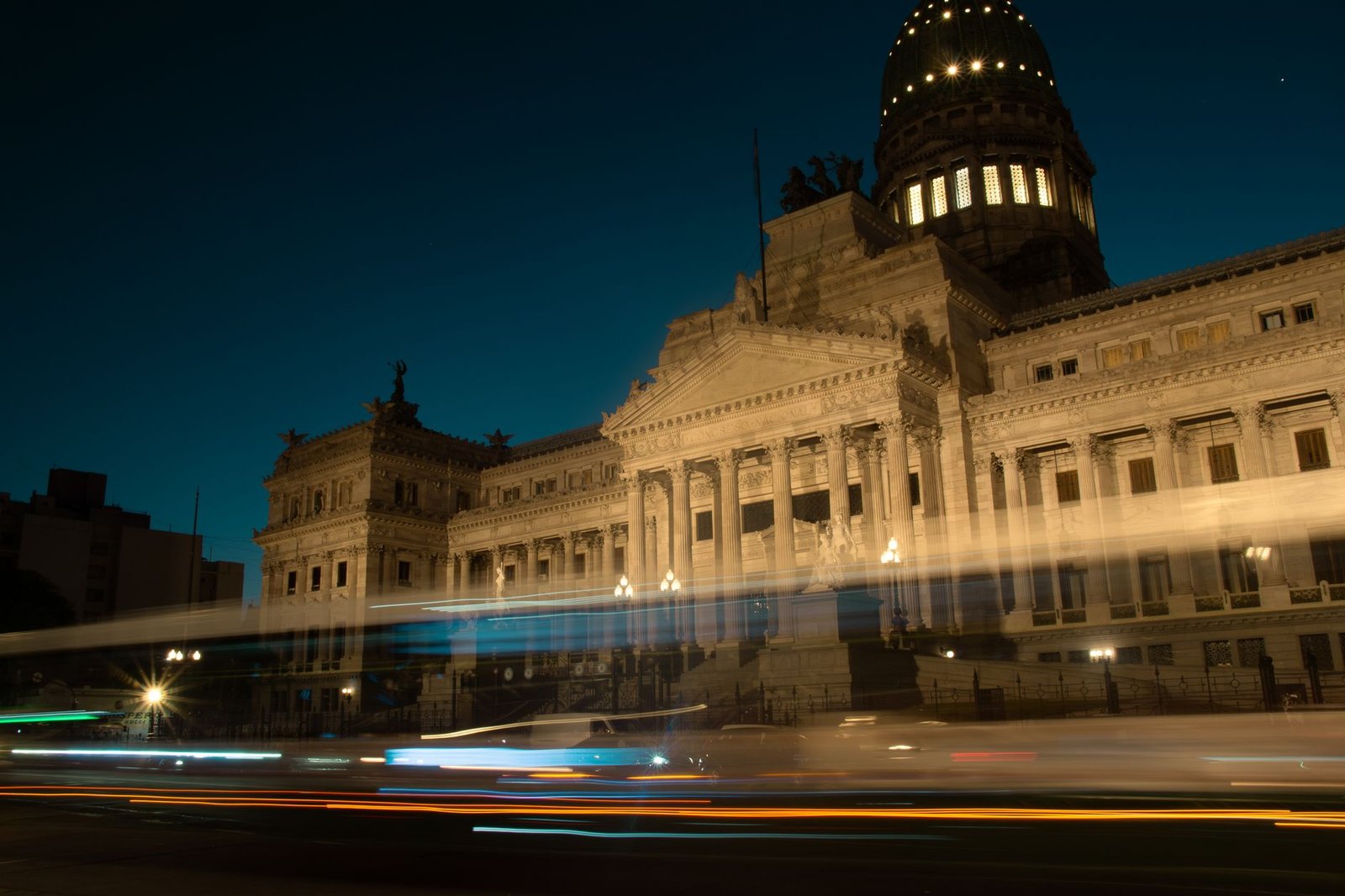 CNE entrega credenciales a los senadores electos para el periodo 2026