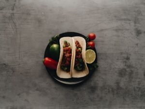 EE.UU. investiga a Taco Bell por un brote de diarrea; la lechuga está