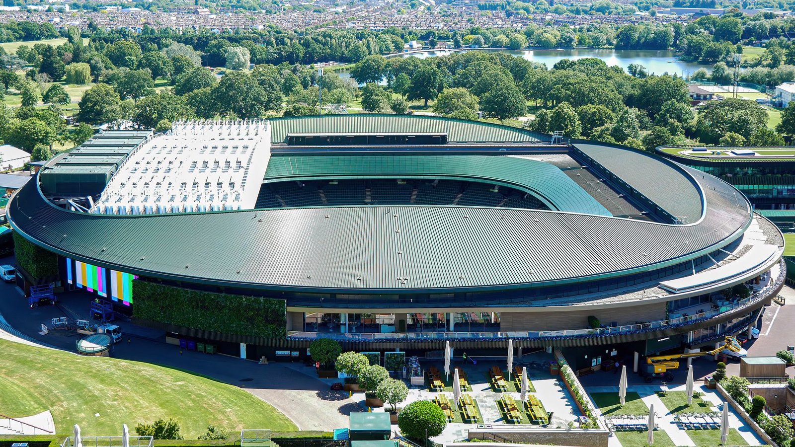 Djokovic estalla contra Wimbledon por cerrar techo