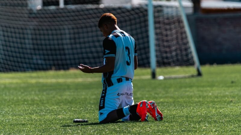 Nico Williams regresa tras lesión y ayuda a clasificar a semifinales
