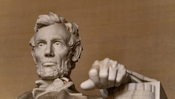 lincoln memorial: trump