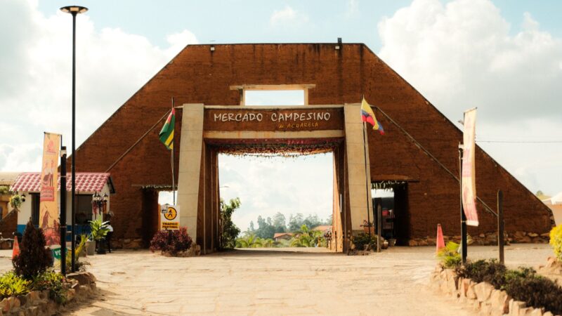 Campesinos confinados en Mercaderes, Cauca, por intensos combates entr