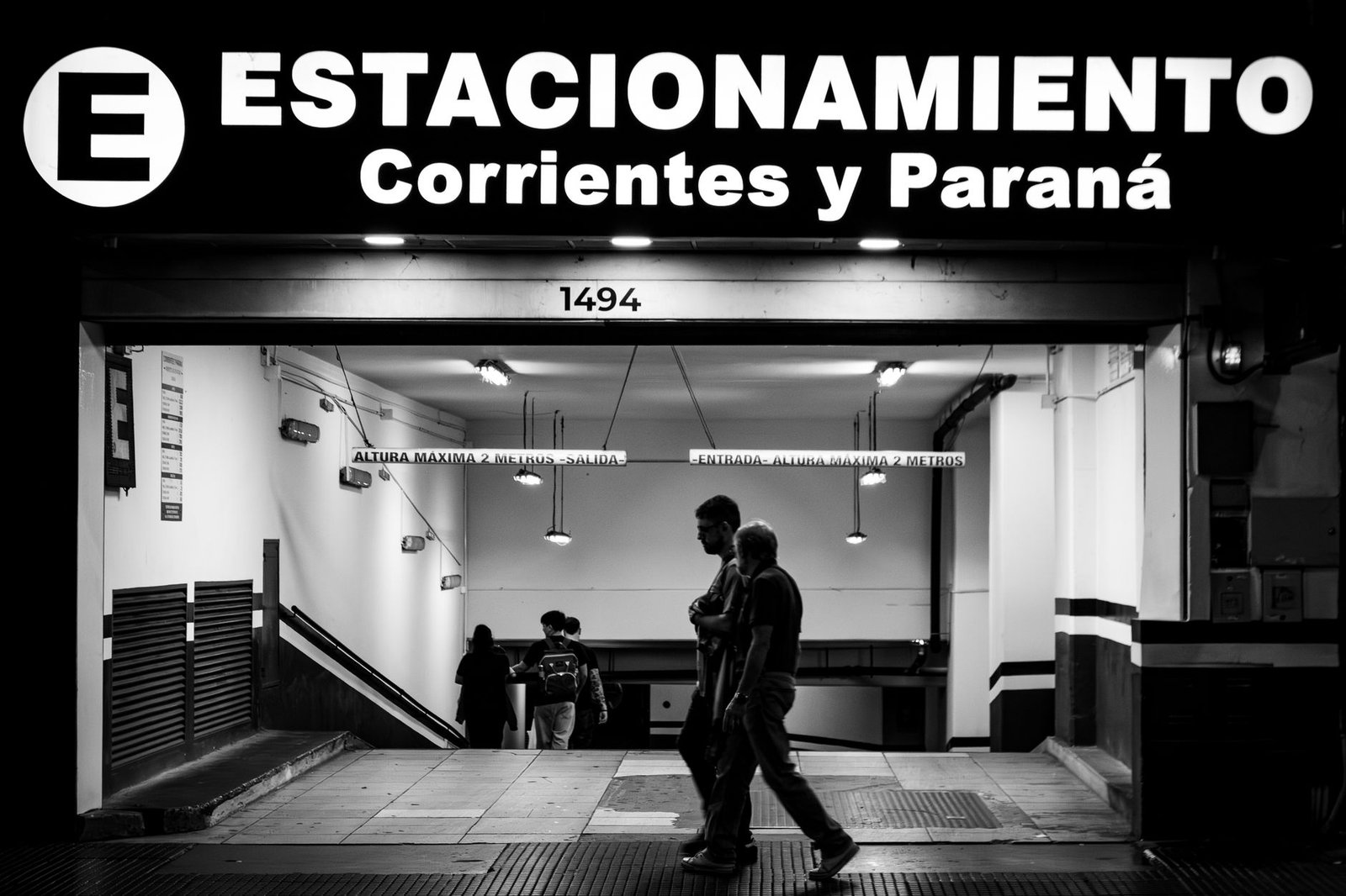 Hacerse pasar por otra persona en internet podría costarte hasta ocho
