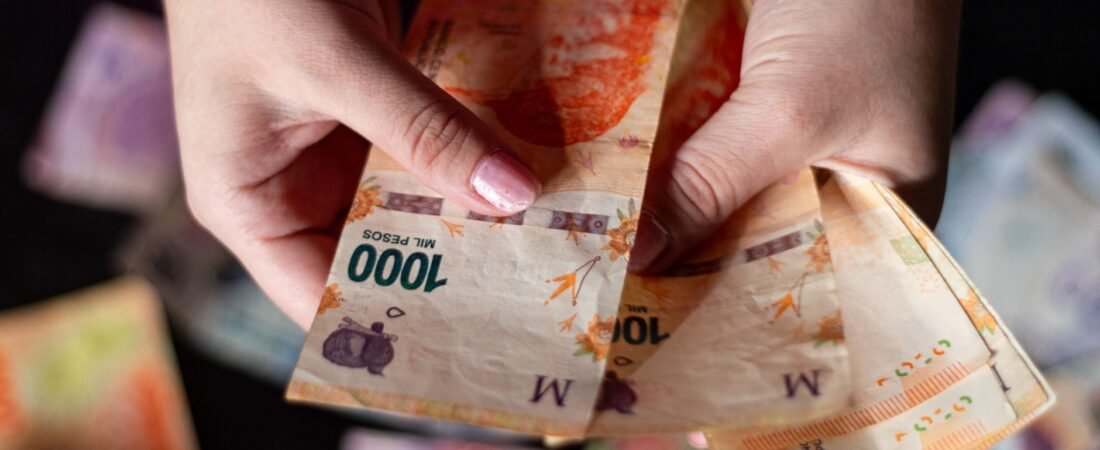 PESOS MUERTOS: Desaparecidos centenares en avalancha en Nepal y Tíbet