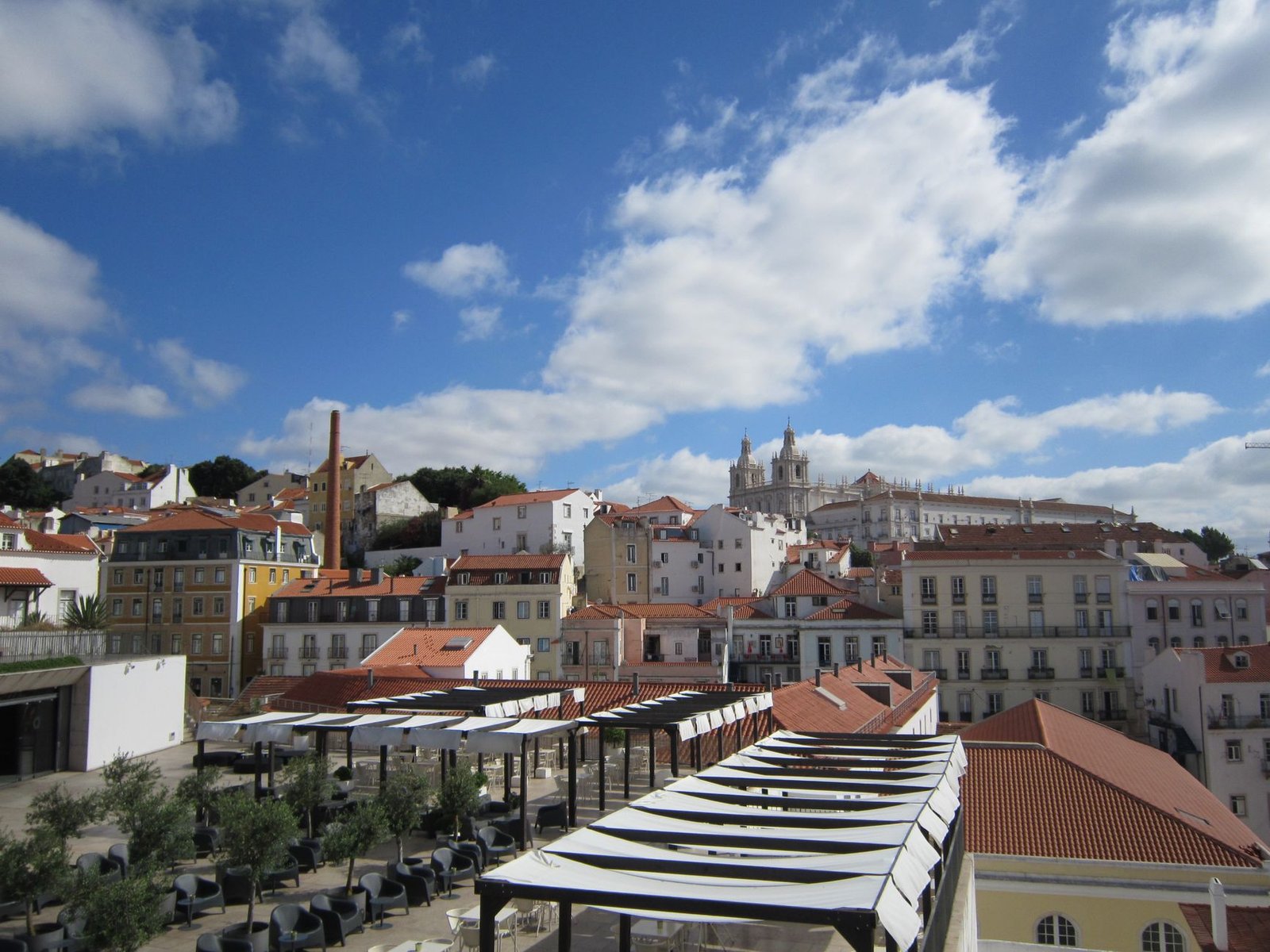 Del cielo a la terraza, un portugués crea una plataforma que monitoriza aviones sobre Lisboa