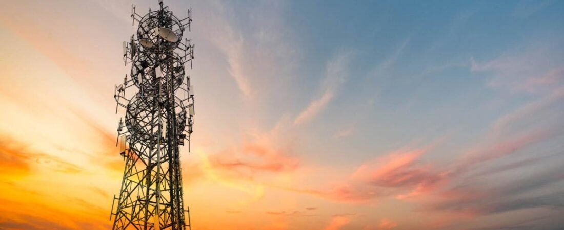 CRC advierte riesgos para la competencia por integración de Claro…
