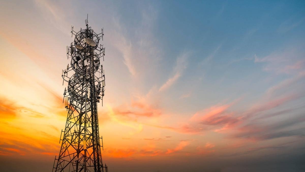 CRC advierte riesgos para la competencia por integración de Claro…